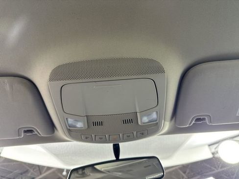 Used 2017 Ford Fusion SE image 9