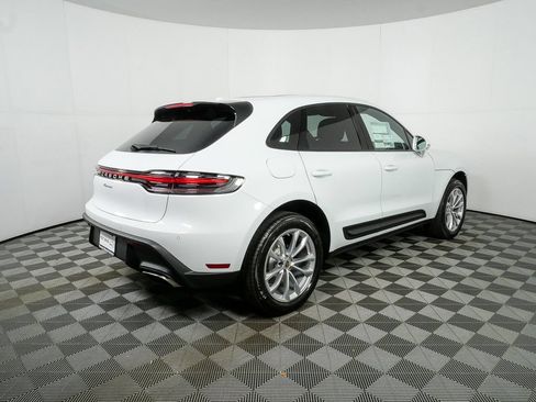 Used 2026 Porsche Macan AWD/4WD image 30