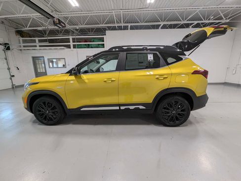 Certified 2023 Kia Seltos Nightfall Edition image 11