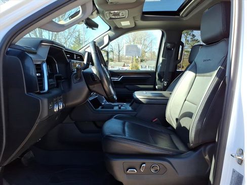 Used 2024 GMC Sierra 2500 Denali w/ Denali Reserve Package image 16