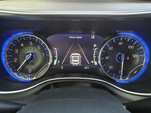 Used 2023 Chrysler Pacifica Limited w/ S Appearance Package AWD/4WD image 26