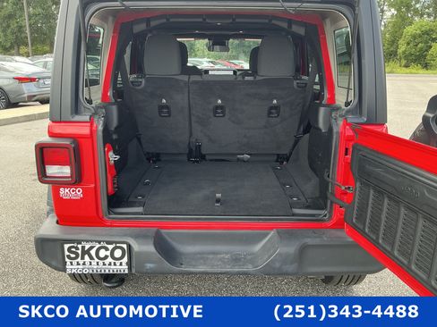 Used 2024 Jeep Wrangler Unlimited Sport AWD/4WD image 21
