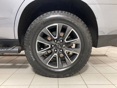 Used 2022 Chevrolet Tahoe Z71 w/ Luxury Package AWD/4WD image 28