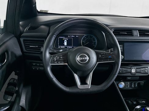 Used 2023 Nissan Leaf SV Plus image 18