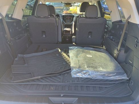 Certified 2025 Subaru Ascent Limited w/ Popular Package #2 image 20