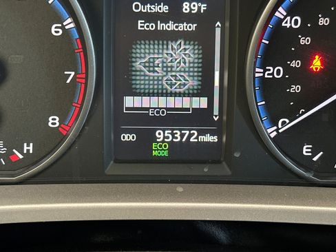 Certified 2017 Toyota RAV4 XLE w/ Carpet Mat Package FWD image 23