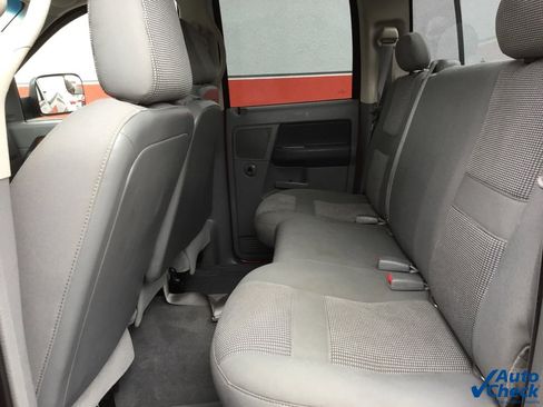 Used 2006 Dodge Ram 2500 Truck SLT image 39