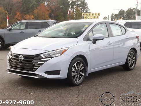 New 2025 Nissan Versa SV image 3
