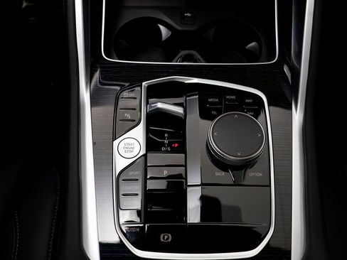 New 2026 BMW X6 xDrive40i w/ Climate Comfort Package image 12