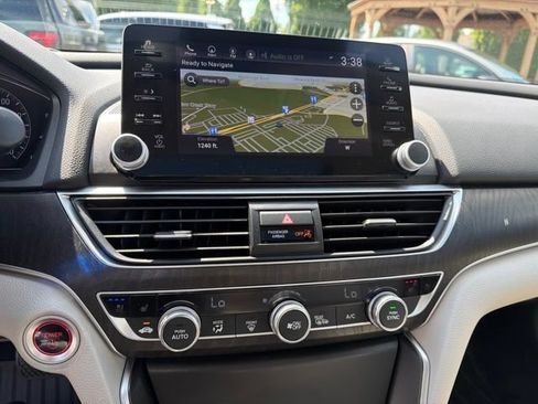 Used 2020 Honda Accord Touring image 22