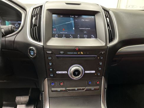 Used 2019 Ford Edge Titanium w/ Equipment Group 301A AWD/4WD image 19
