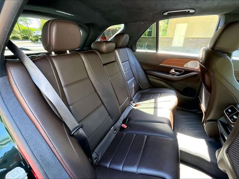 Used 2020 Mercedes-Benz GLE 350 4MATIC w/ Premium Package image 21