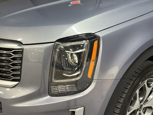 Used 2020 Kia Telluride EX AWD/4WD image 7