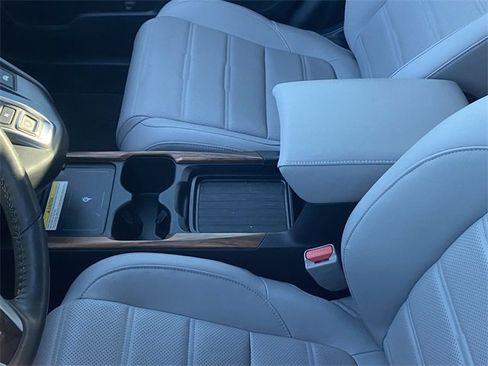 Used 2022 Honda CR-V Touring image 10