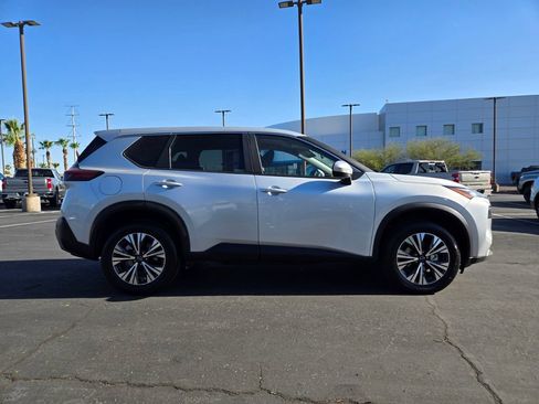 Used 2023 Nissan Rogue SV FWD image 7