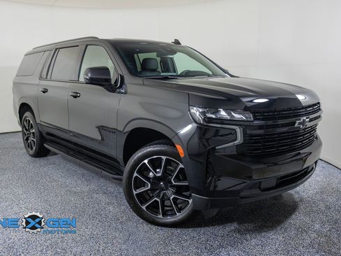 Used 2024 Chevrolet Suburban RST w/ Luxury Package AWD/4WD image 1