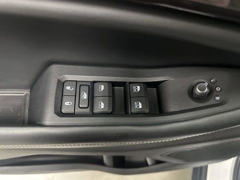 Used 2023 Jeep Grand Cherokee L Laredo AWD/4WD image 10