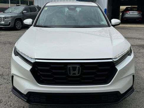 Used 2023 Honda CR-V LX image 2