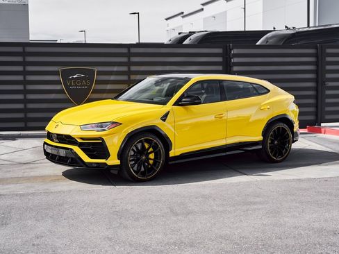 Used 2021 Lamborghini Urus image 5