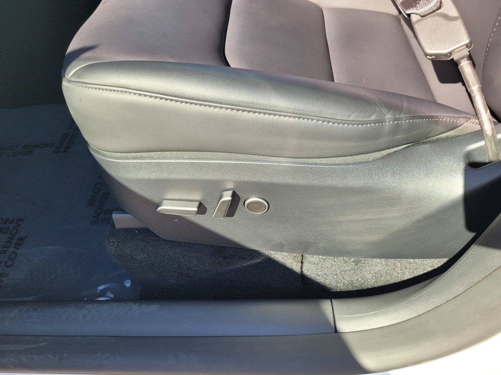 Used 2023 Tesla Model Y AWD image 21