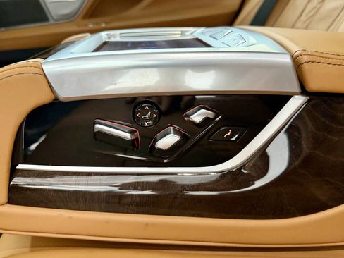 Used 2016 BMW 750i xDrive image 35