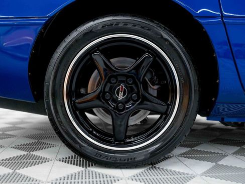 Used 1996 Chevrolet Corvette Convertible RWD image 44
