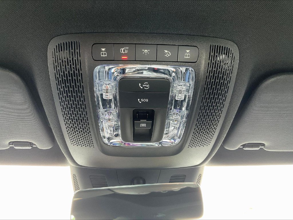 Used 2023 Mercedes-Benz CLA 250 4MATIC image 17