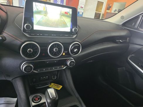 Used 2025 Nissan Sentra SR FWD image 22