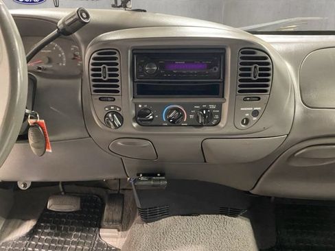 Used 2001 Ford F150 Lariat AWD/4WD image 15