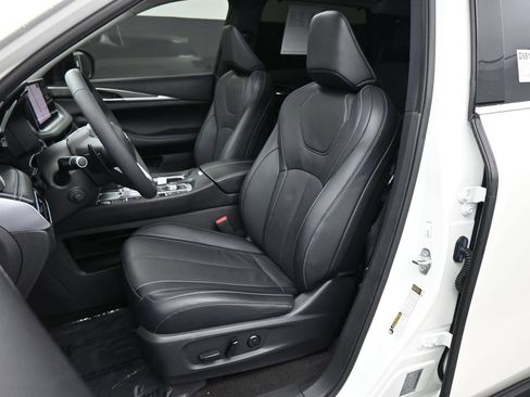 Used 2023 INFINITI QX60 Luxe w/ Cargo Package FWD image 18