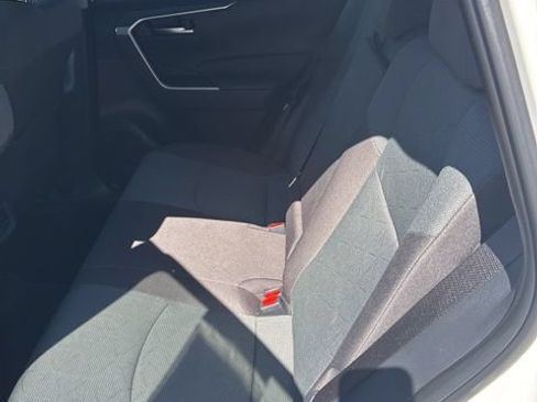 Used 2025 Toyota RAV4 XLE w/ Convenience Package FWD image 18