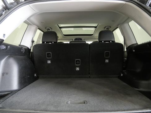 Used 2023 Jeep Grand Cherokee Limited image 24