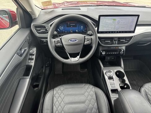 Used 2023 Ford Escape Platinum w/ Premium Technology Package AWD/4WD image 11