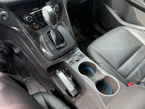 Used 2015 Ford Escape Titanium FWD image 11