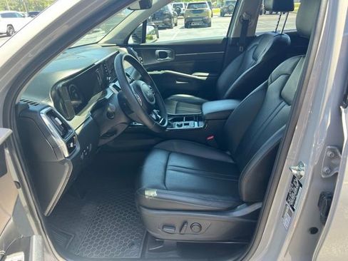 Used 2023 Kia Sorento SX FWD image 7