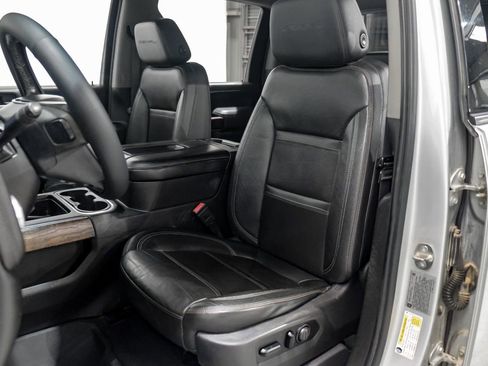 Used 2020 GMC Sierra 3500 Denali w/ Denali Ultimate Package image 32