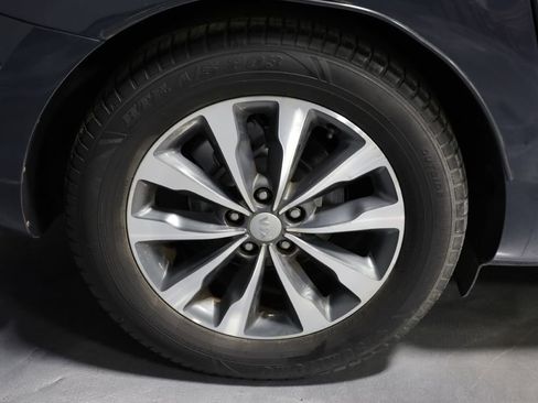 Used 2016 Kia Sedona SX FWD image 39