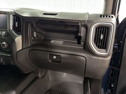 Certified 2022 Chevrolet Silverado 1500 RST w/ LPO, Blackout Package AWD/4WD image 25