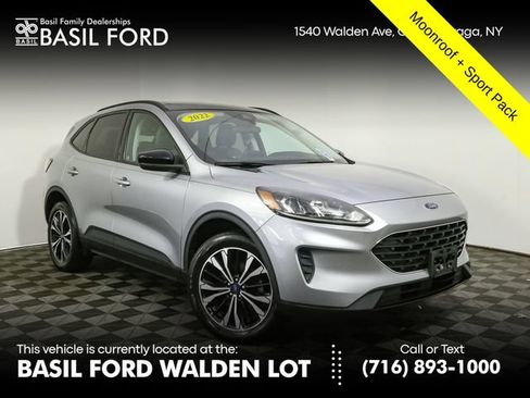 Used 2022 Ford Escape SE w/ SE Sport Appearance Package AWD/4WD image 1