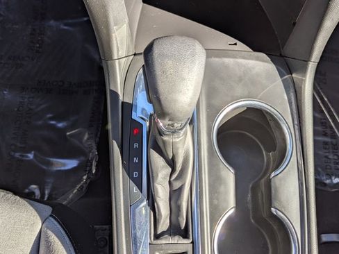 Used 2022 Chevrolet Equinox LS w/ LS Convenience Package image 11