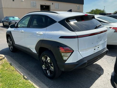 Used 2025 Hyundai Kona SEL AWD/4WD image 4