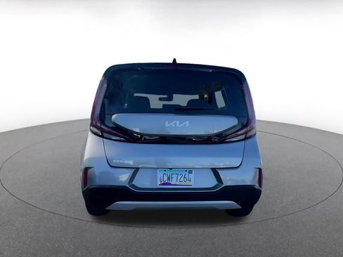 Used 2025 Kia Soul LX w/ LX Technology Package image 12