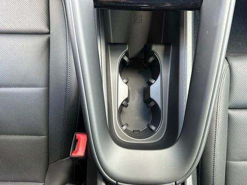 Used 2026 Porsche Macan Electric RWD image 28