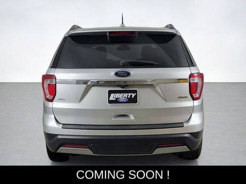 Used 2019 Ford Explorer XLT w/ Equipment Group 202A AWD/4WD image 4