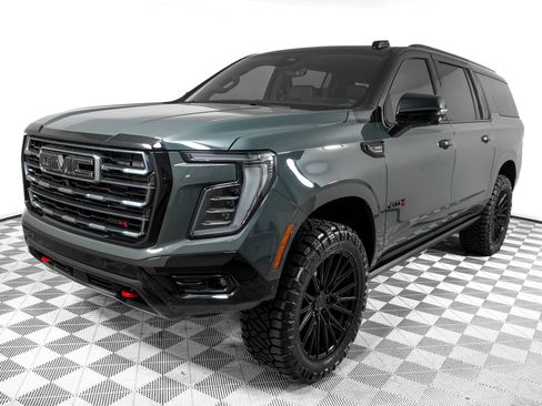 Used 2026 GMC Yukon XL AT4 w/ AT4 Premium Plus Package AWD/4WD image 7