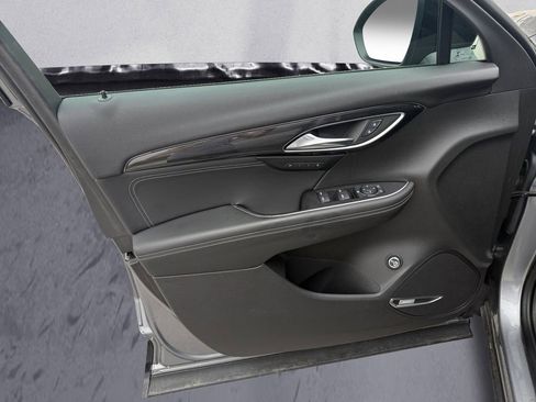 Used 2021 Buick Envision Essence w/ Technology Package I image 18