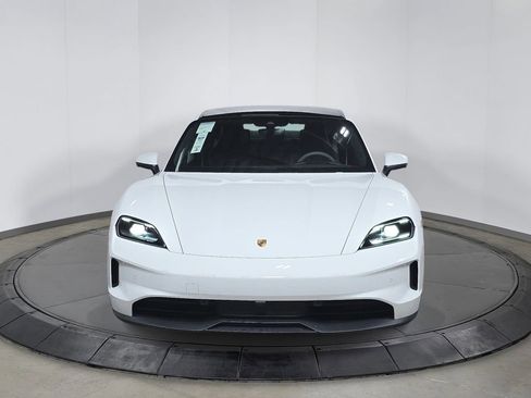 Certified 2025 Porsche Taycan image 10