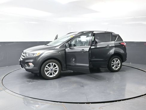 Used 2018 Ford Escape SE w/ SE Sync 3 Package FWD image 56