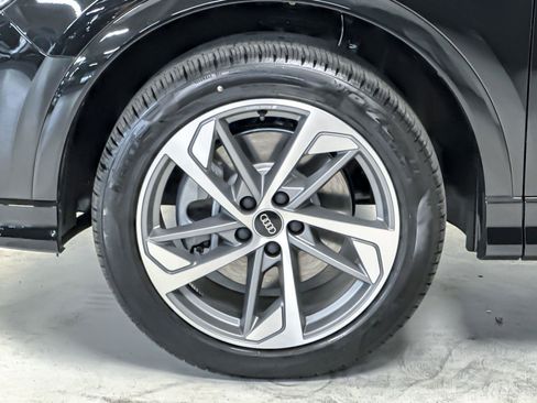 New 2025 Audi Q3 2.0T Premium image 24