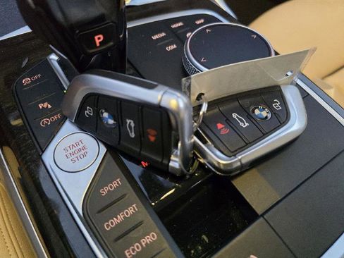 Used 2019 BMW 330i xDrive Sedan w/ Convenience Package image 40